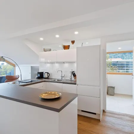 Appartement Sophisticated In With Balcony