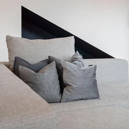 Sophisticated In With Balcony Appartement
